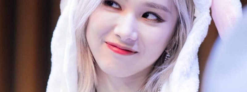 Un cita con Mia (everglow)