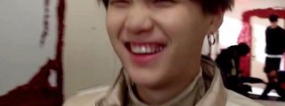  podes hacer hijitasos con  yoongi de bts 