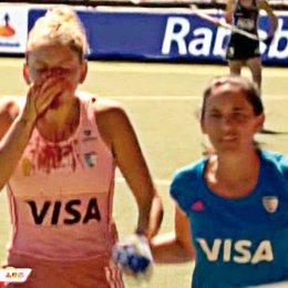 Para evitar un golpe, tengo que ponerme..... De la bocha para que no me golpee - Cuanto sabes de hockey?