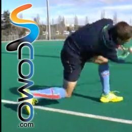 Ante un flick, 2 jugadoras ocupan los 5mts dnd caera la bocha, quien tiene ventaja? - Cuanto sabes de hockey?