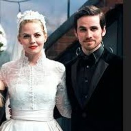A que hora se realizo la boda de Emma y Hook? - Si eres fan&aacute;tico de Once Upon a Time, responder&aacute;s estas preguntas sin errores.