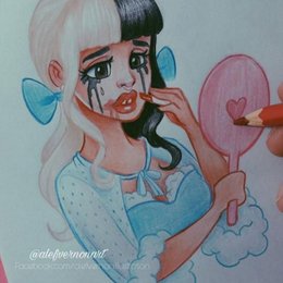 &iexcl;Ya vamos a terminar!
When little girls grow into their mother's face, but little girls are learning how to cut and paste, and pucker up their lips until they suffocate/
Cuando las ni&ntilde;as crecen en la cara de su madre, pero las ni&ntilde;as est&aacute;n aprendiendo a cortar y pegar, y fruncen los labios hasta que se asfixian - Adivina la canci&oacute;n de Melanie Mart&iacute;nez con su letra/&Aacute;LBUM CRY BABY!!!