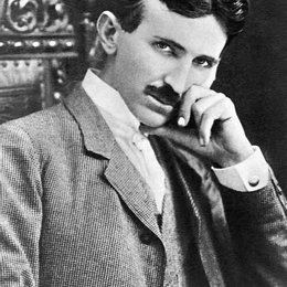 Nikola Tesla. - &iquest;F&iacute;sico qu&iacute;mico matem&aacute;tico o bi&oacute;logo?